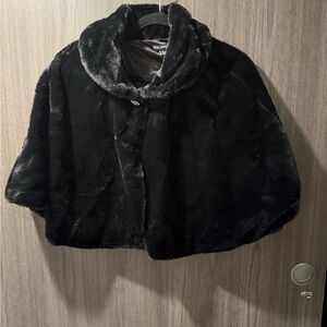 Elegant Black Faux Fur Cape Size L